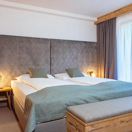 Hotel Der Gollinger 4*