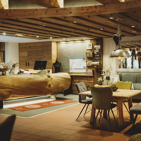 Hotel Der Gollinger 4*